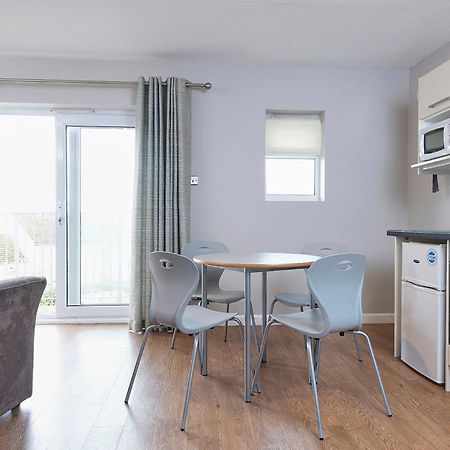 Golden Coast Holiday Park Otel Woolacombe Oda fotoğraf
