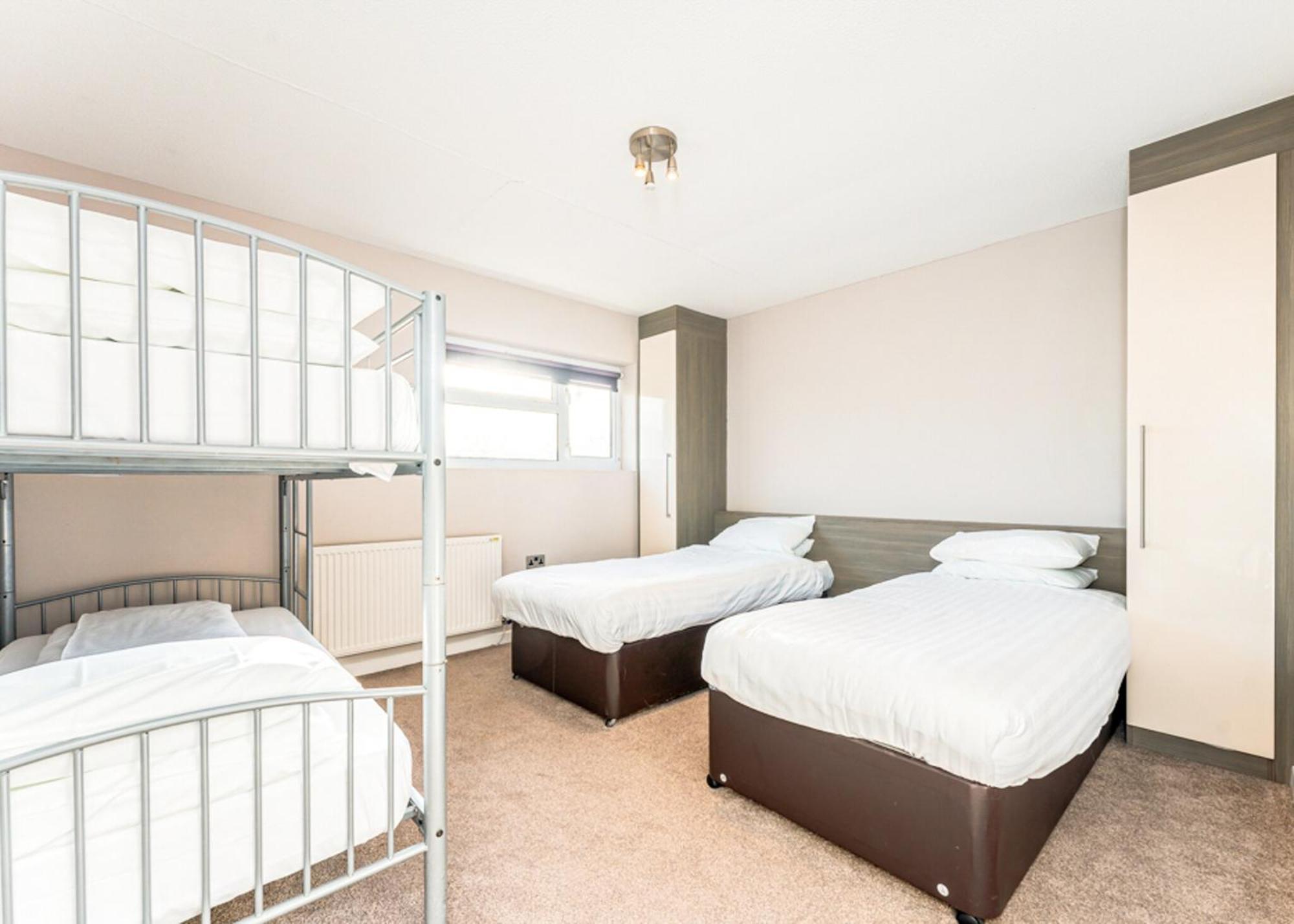 Golden Coast Holiday Park Otel Woolacombe Oda fotoğraf